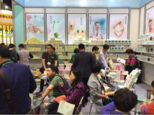 全球最大生活用纸展会落幕 如爱初见本色纸受青(图2)