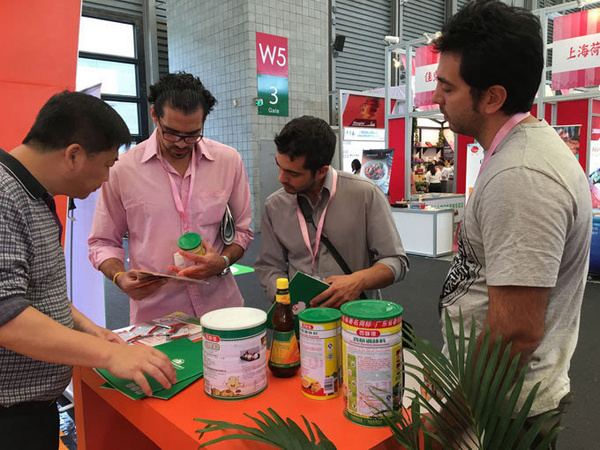 莞企组团亮相中食展 百味佳产品受关注(图2)