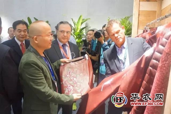2016北京国际皮草时装展盛大开幕(图2)