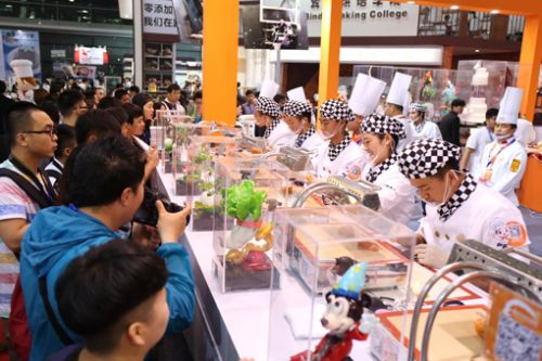 新东方烹饪教育助力国际烘焙展(图6) 新东方烹饪教育助力国际烘焙展(图6)