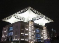 制作有＂灵魂＂的展览 沪城市规划展示馆办起艺术展