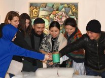 韩北石“碎瓷风格”艺展  惊呆你双眼