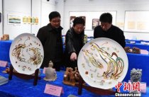 甘肃草根匠人比手艺亮绝活 百余件精品展多彩文化
